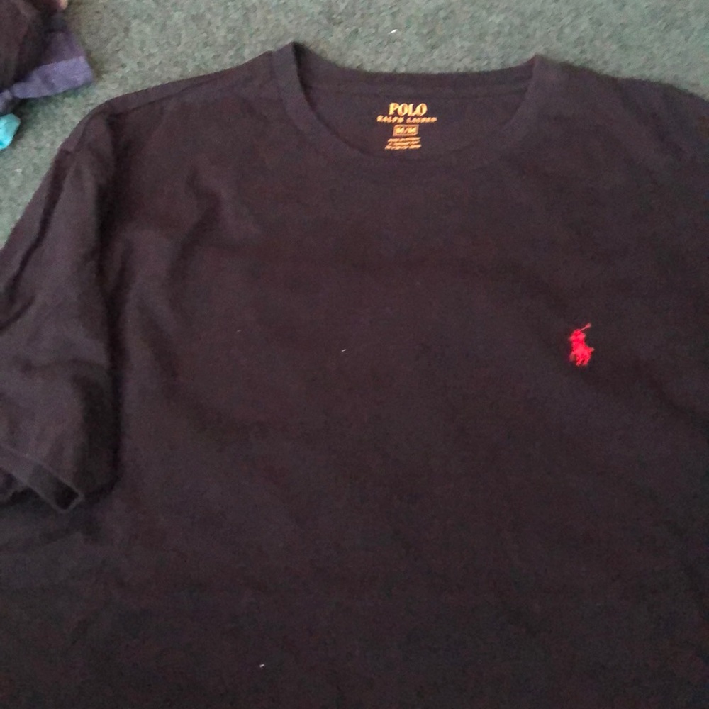 Men’s Black short sleeve- Tshirt- polo- size M